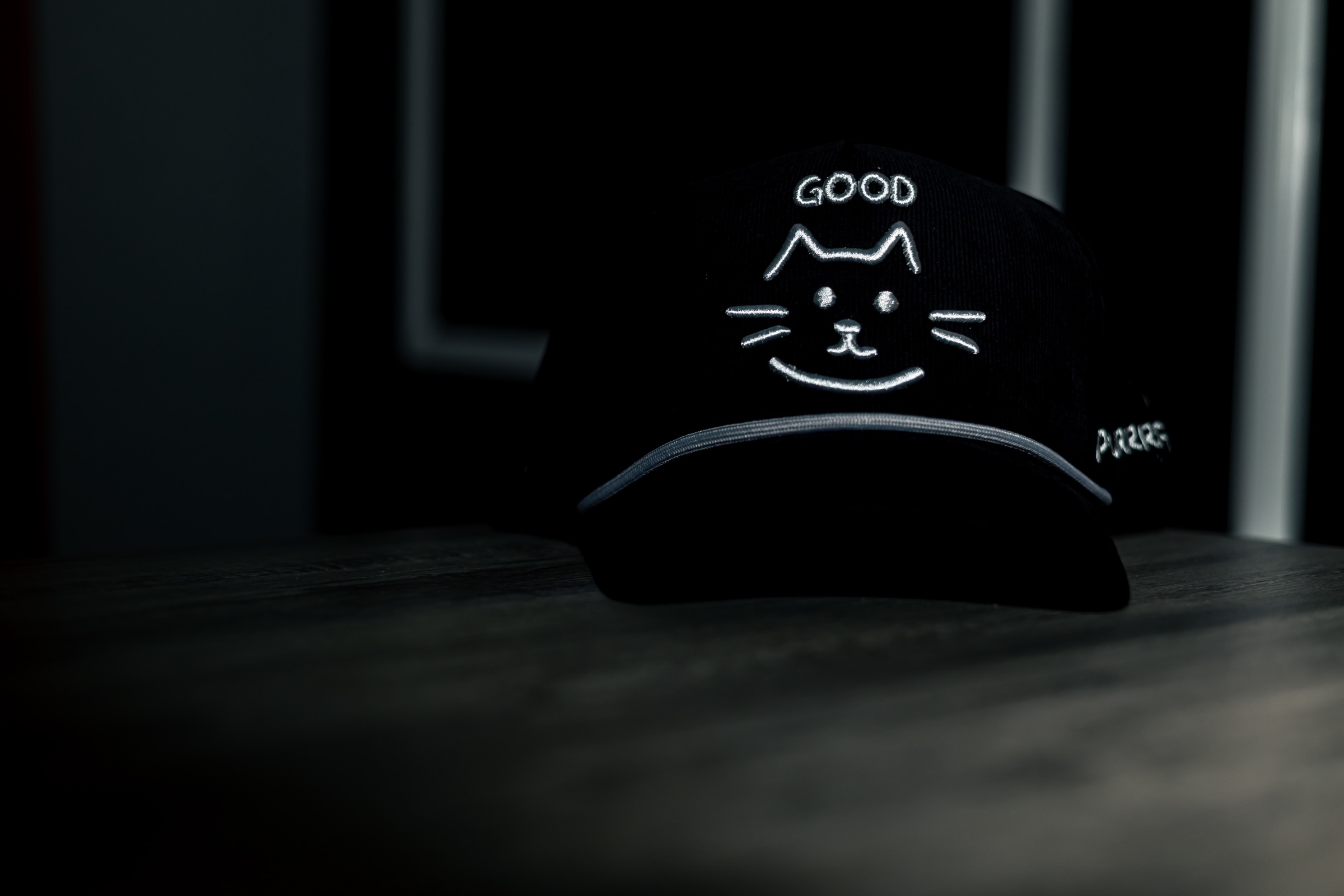 GOOD Cat cap in Black and Light Gray